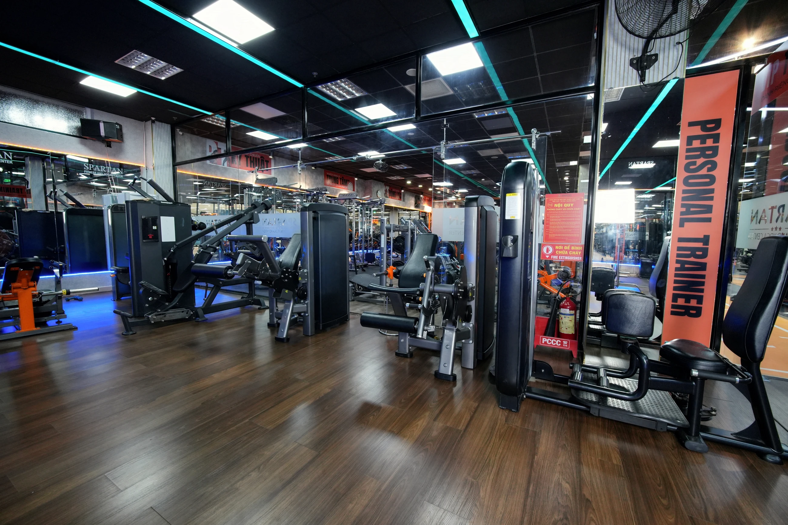Wide training floor